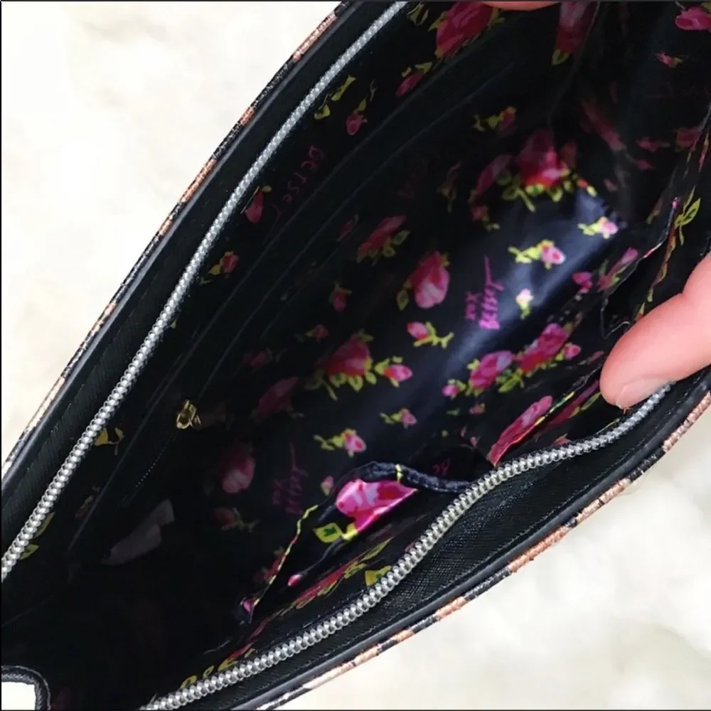 Betsey Johnson Cheetah Print Cosmetic Case Makeup Bag Leopard